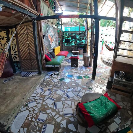 Reciclarte Galeria Hostal Capurgana Bagian luar foto
