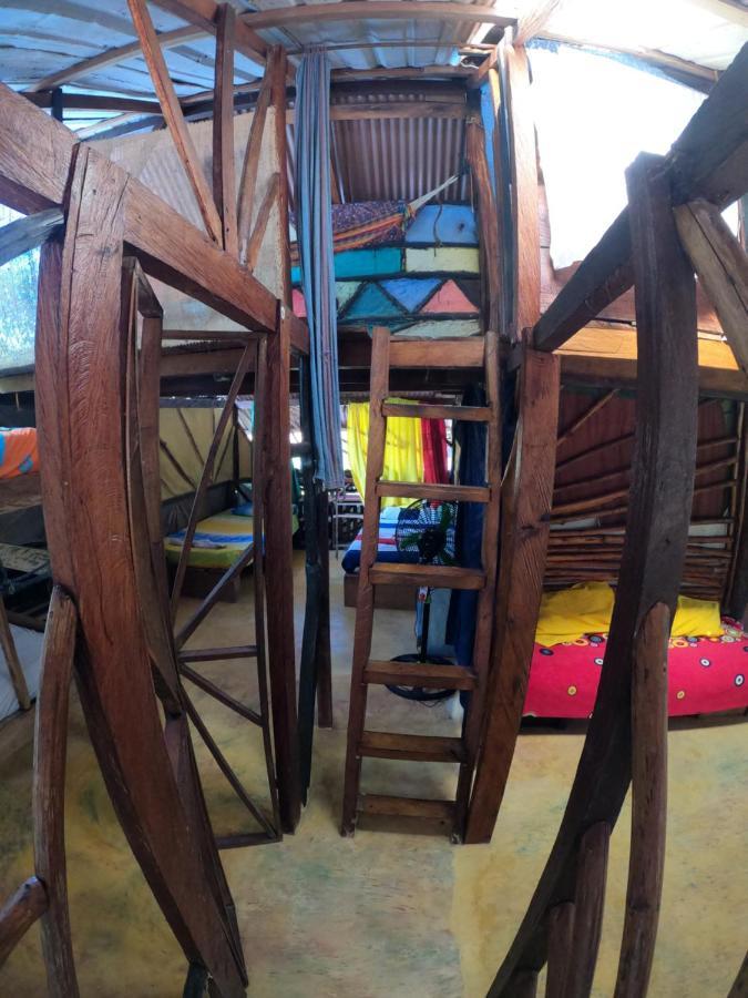 Reciclarte Galeria Hostal Capurgana Bagian luar foto