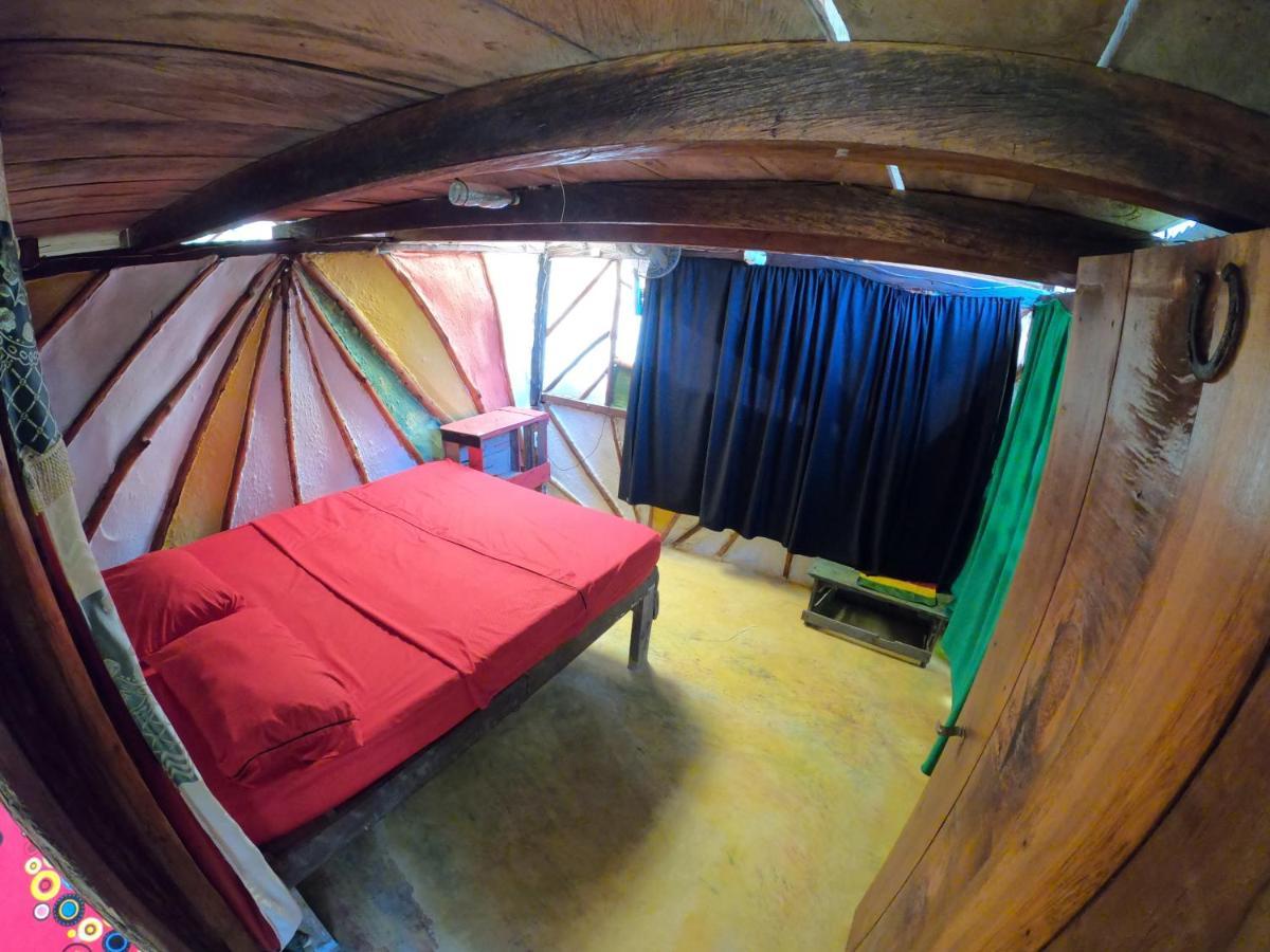Reciclarte Galeria Hostal Capurgana Bagian luar foto