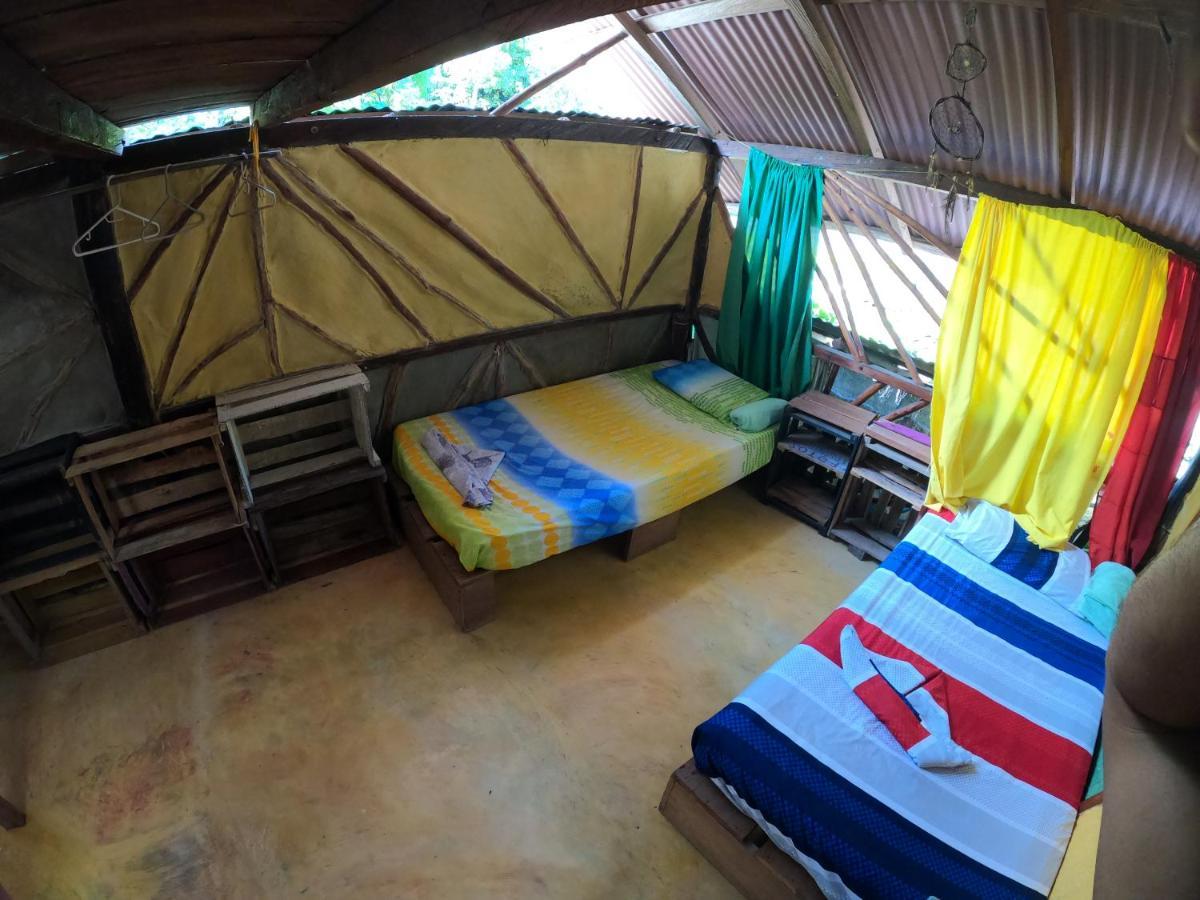 Reciclarte Galeria Hostal Capurgana Bagian luar foto