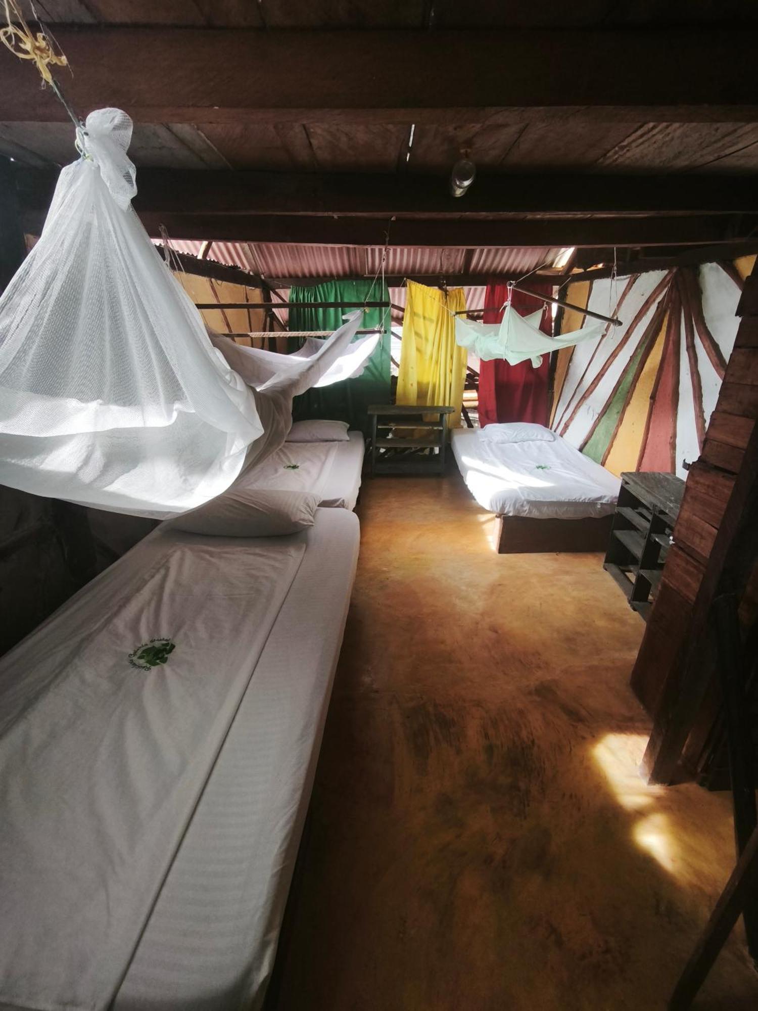 Reciclarte Galeria Hostal Capurgana Bagian luar foto
